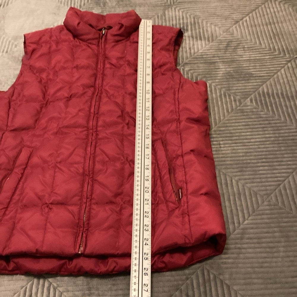 Mondetta Women's Quilted Puffer Vest Down Filled Dark Red Size US L EUC - Picture 8 of 8